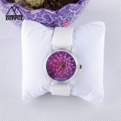 silicon material strap siliocn watch with digital display circle dial face in different color specilal design pattern